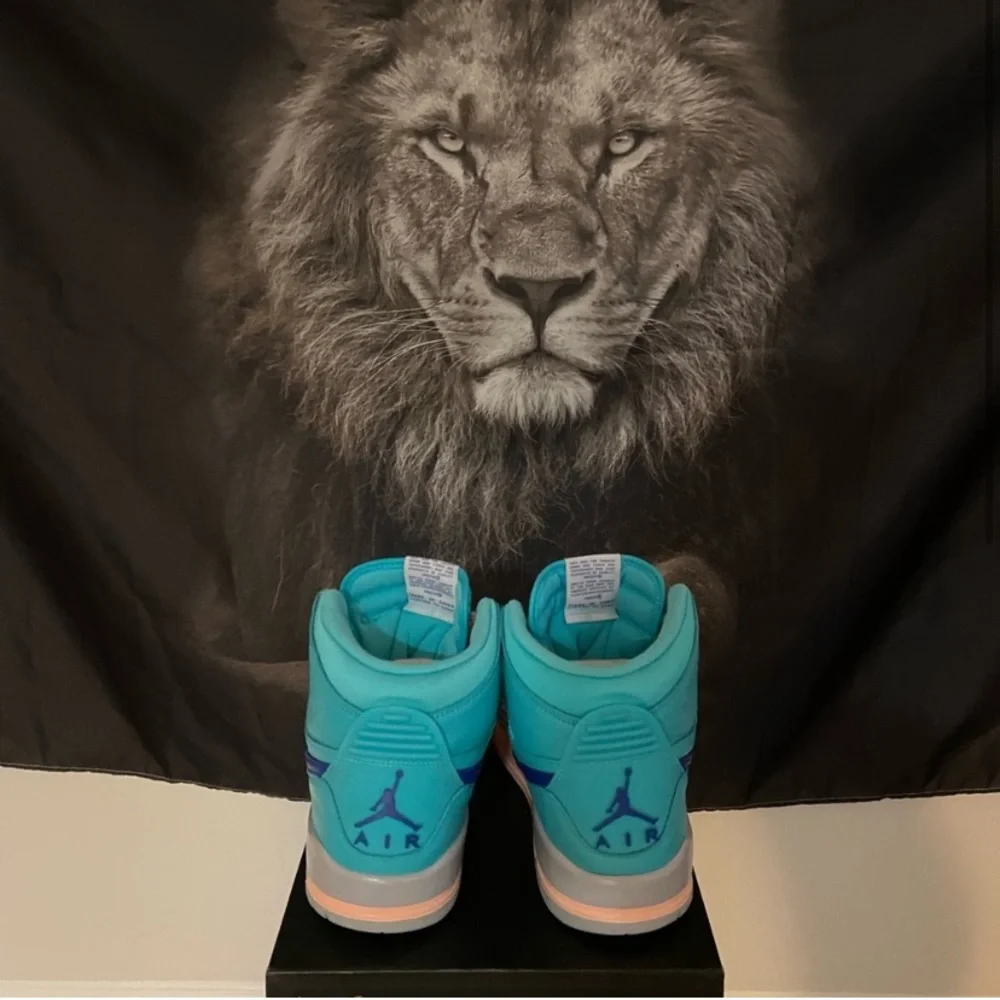 Jordan Legacy 312 Hyper Jade Sneakers - Picture 3 of 4